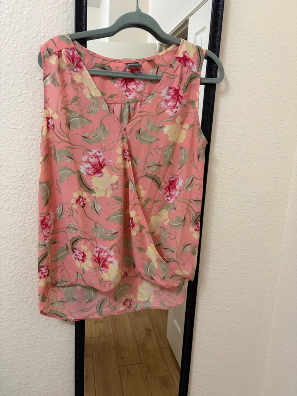 Soho Apparel Pink Floral Sleeveless Blouse